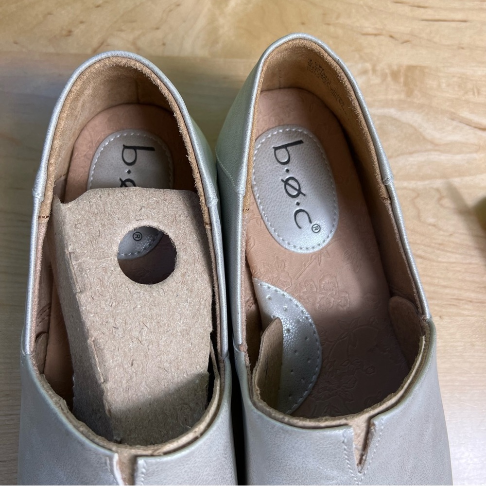 b.o.c. Silver brown slip on shoes size 9.5W - Picture 5 of 8